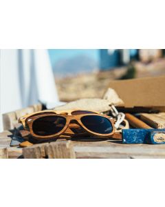 Wood effect sunglasses