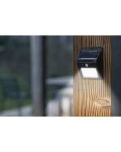 The Briony - Solar power light