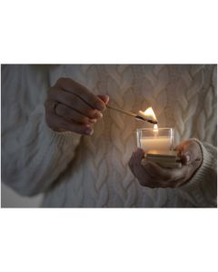 Ambra square glass candle with bamboo lid