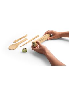 MORIMOTO. Sushi set in bamboo