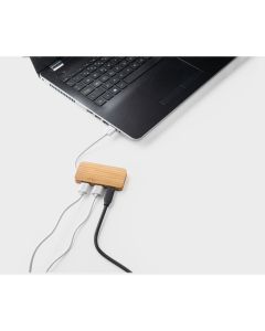 MOSER. HUB with 2 USB-A and 1 USB-C ports in bamboo