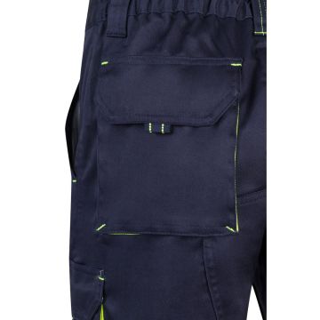 VL HEMERA. Two-tone, multi-pocket stretch Bermuda shorts (240g/m²), in cotton (46%), EME (38%) and polyester (16%)