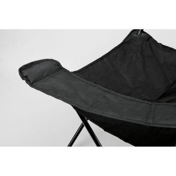 Foldable chair in 600D with mesh bottle holder. Metal construction that supports up to 100Kg. Supplied in a pouch with a strap