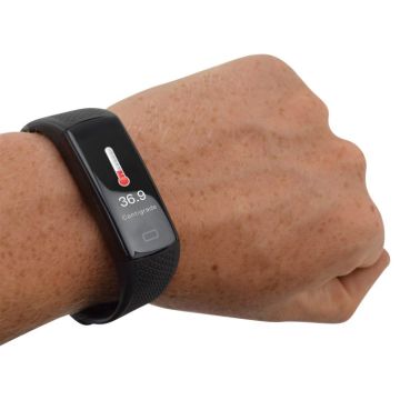 Smart Activity Tracker With Body Temperature Monitor
